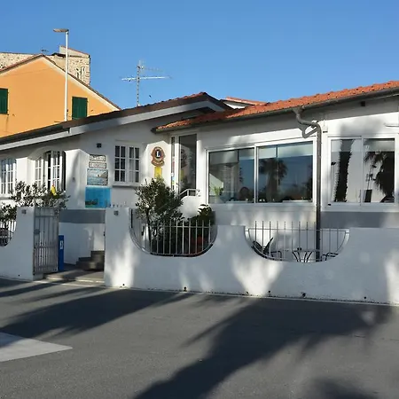 Ca' Del Mar * إمبيريا